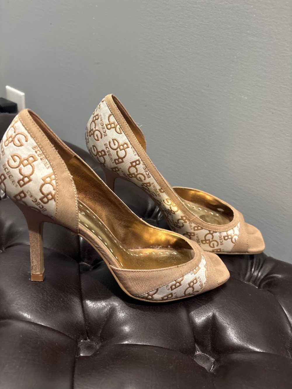 BCBG shoes